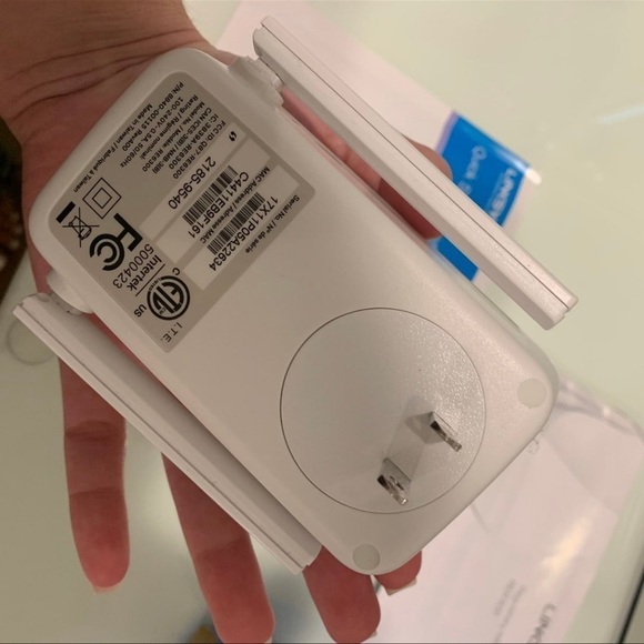 Linksys Wifi Extender - Picture 5 of 5